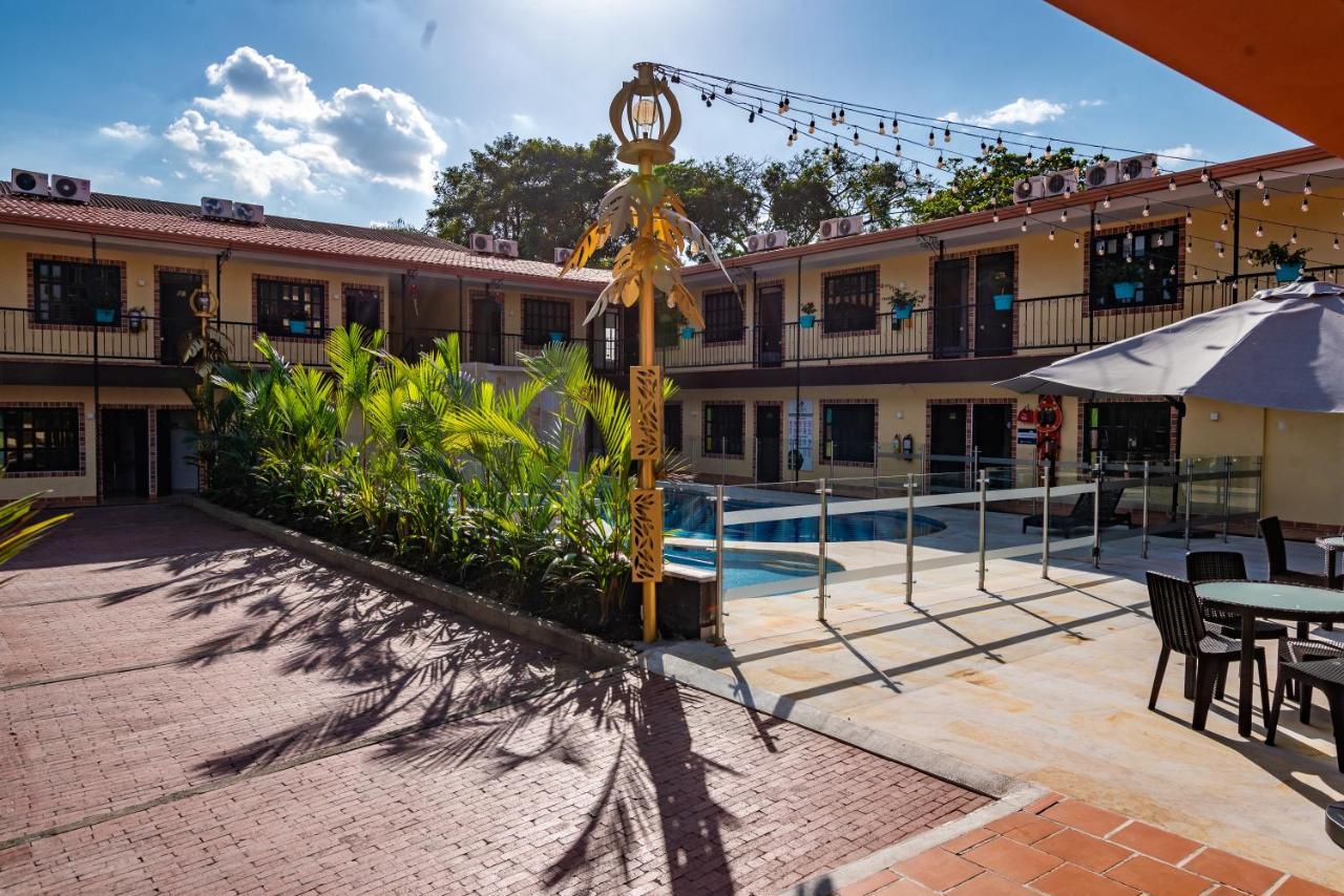 Hotel Vanguardia Natural El Cairo  Exterior photo